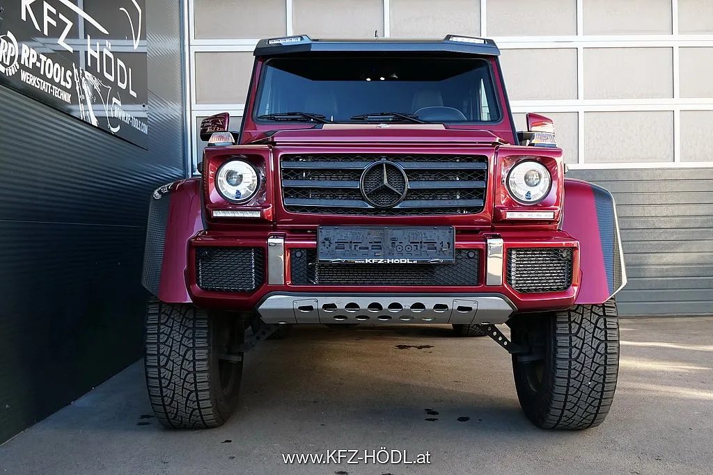 Mercedes-Benz G500 4X4² Image 3