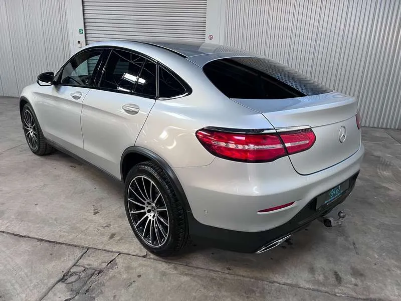 Mercedes-Benz GLC 350 Coupé  4-Matic Leder Navi Pano Camera Image 2