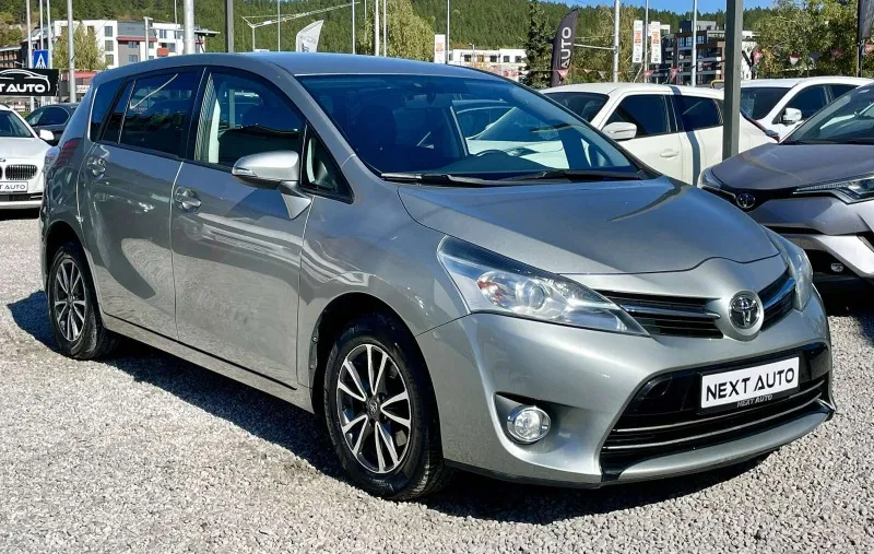 Toyota Verso 2.0D-4D NAVI 6+1 Image 3