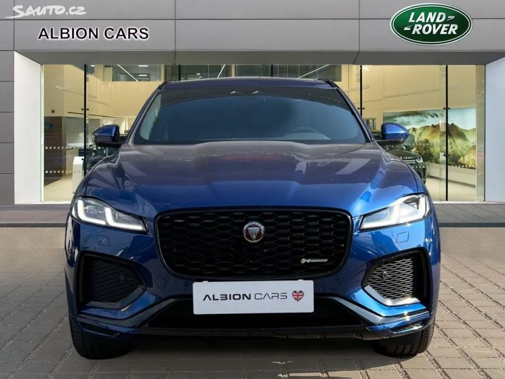 Jaguar F-Pace D300 AWD R-DYNAMIC SE Image 2